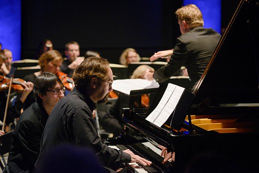 PKF – Prague Philharmonia / dir. Marián Lejava - Jonathan Powell | © Karel Šuster | Contempuls 8