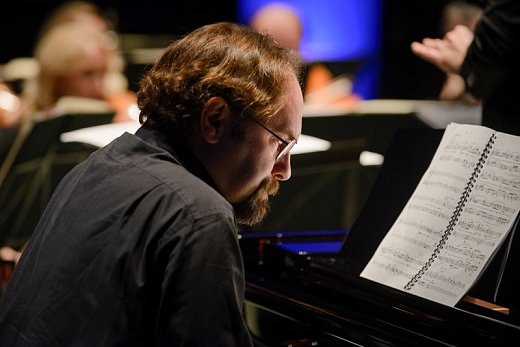 PKF – Prague Philharmonia / dir. Marián Lejava - Jonathan Powell | © Karel Šuster | Contempuls 8